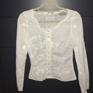 🐚🐚White embroidered long sleeve Da-Nang top🐚🐚